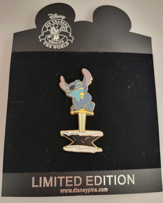 Disney Shopping Pin - Guest Star Stitch - Stitch as King Arthur from Sword in the Stone LE 125